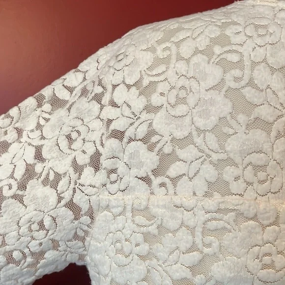 BNWOT Maurices classy off white lined floral top - Picture 10 of 15